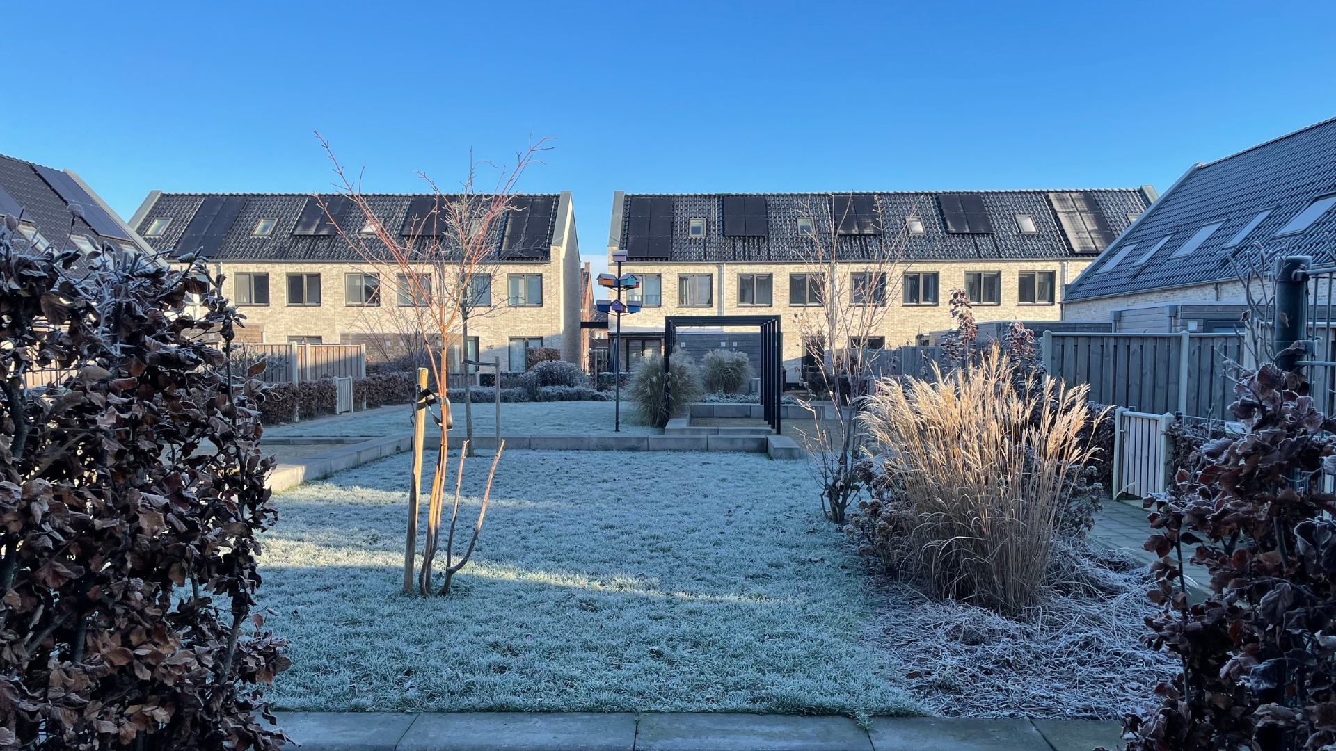 ontwerp nieuwbouwwoning stationskwartier Kampen - tuitgevels en details geïnspireerd op bouwstijl Hanzestad - ontwerp door Nonon Architectuur (Ronald Grotenhuis)