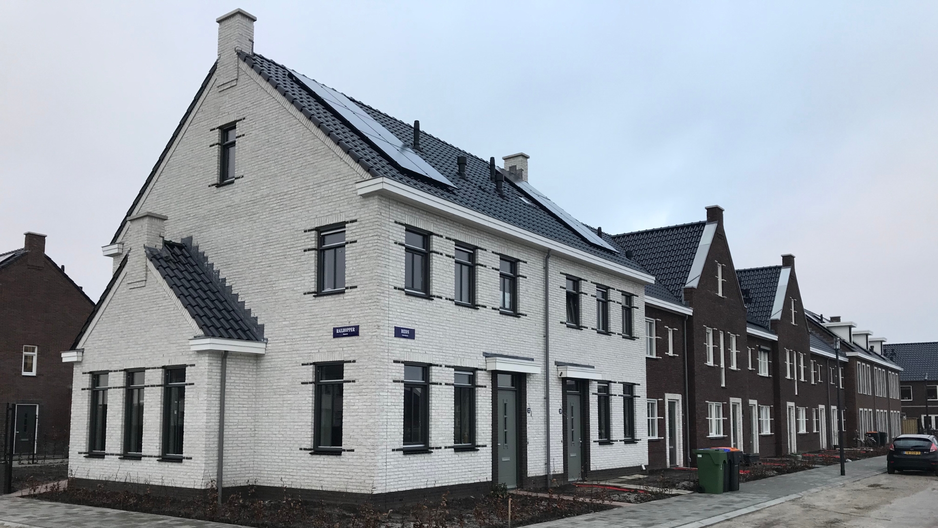 ontwerp nieuwbouwwoning stationskwartier Kampen - tuitgevels en details geïnspireerd op bouwstijl Hanzestad - ontwerp door Nonon Architectuur (Ronald Grotenhuis)